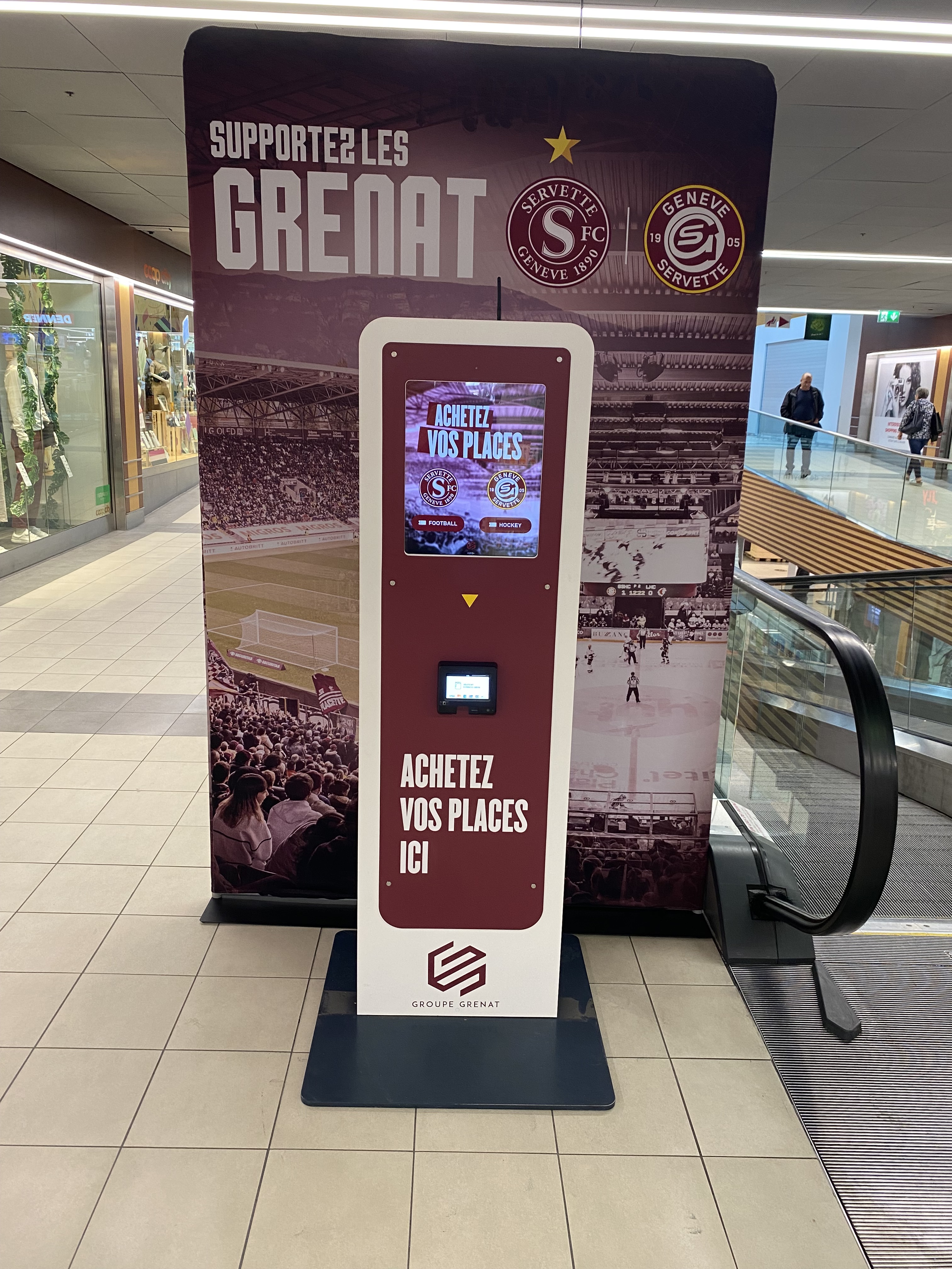 Borne de vente de billets de football et de hockey pour le Servette de Genève Borne de vente de billets de football et de hockey pour le Servette de Genève
